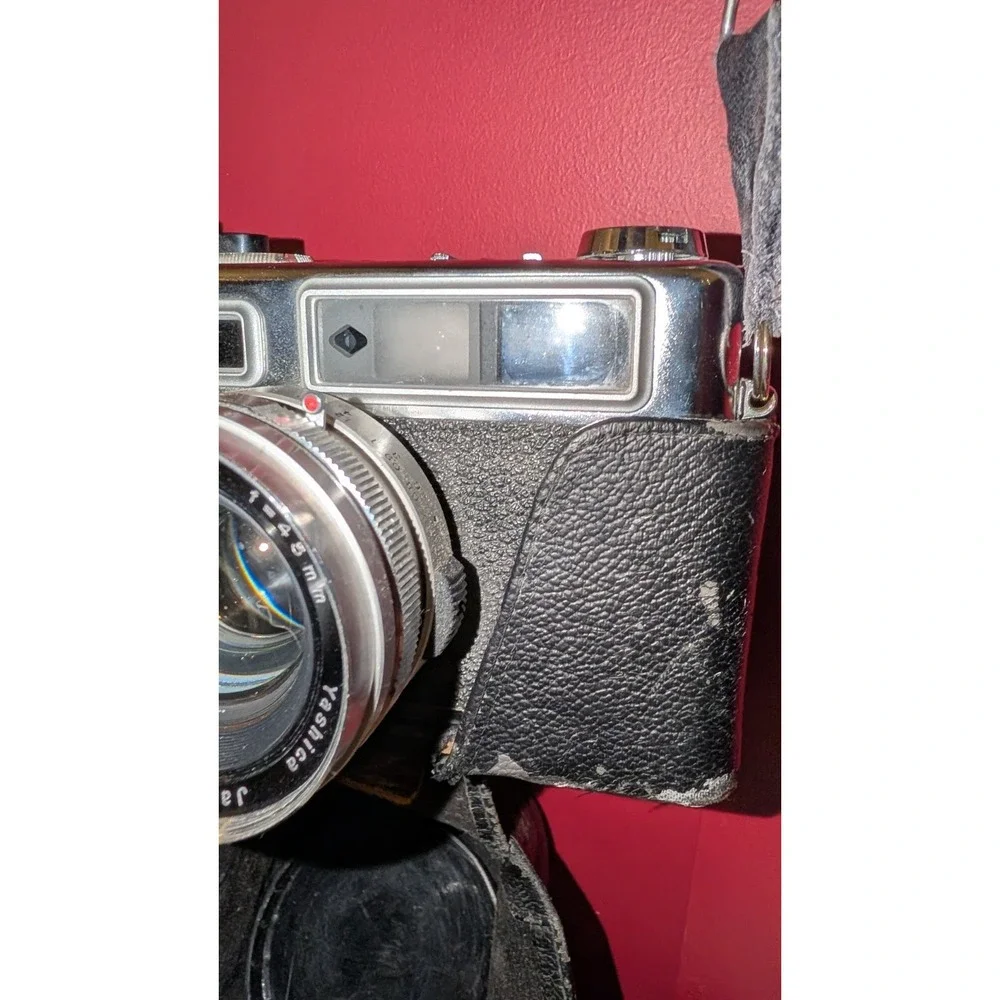 YASHICA ELECTRO 35 GS RANGEFINDER‎ POINT/ SHOOT FILM CAMERA & CASE 35mm UNTESTED